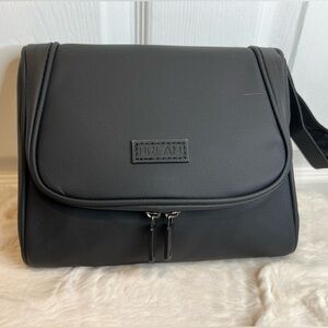 OUTGRAND HANGING MAKEUP BAG. WATERPROOF. NEW 3